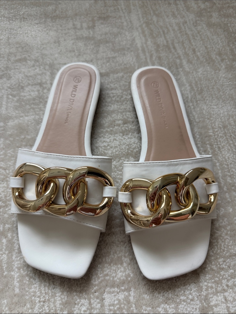 Wild diva lounge slip on sandals, SZ 7.5